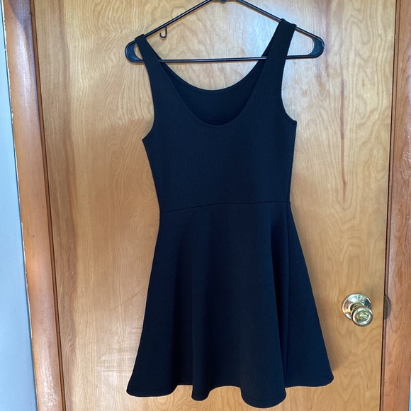 Little Black Dress - Picture 3 of 4